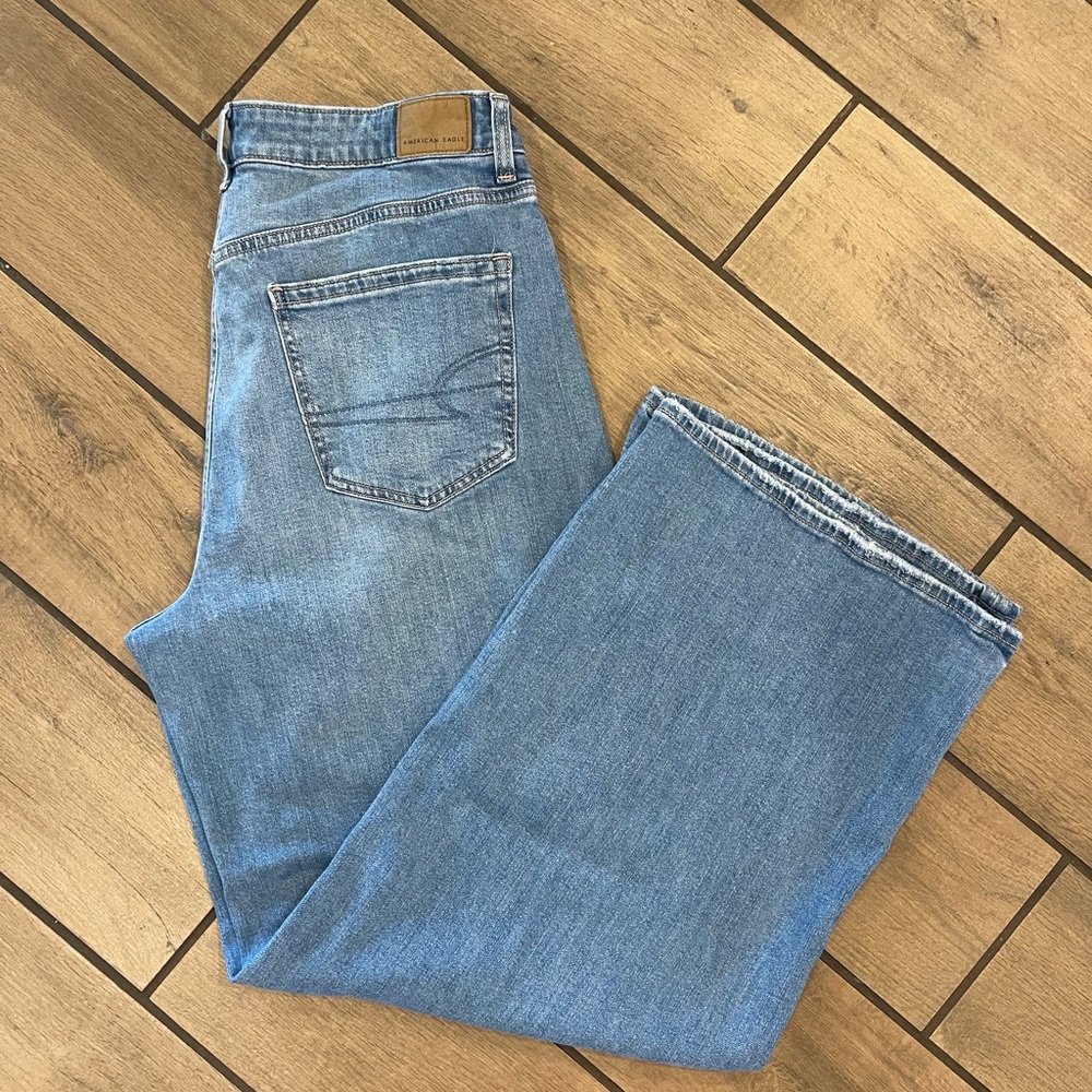 American Eagle High-Rise Wide-Leg Jeans
